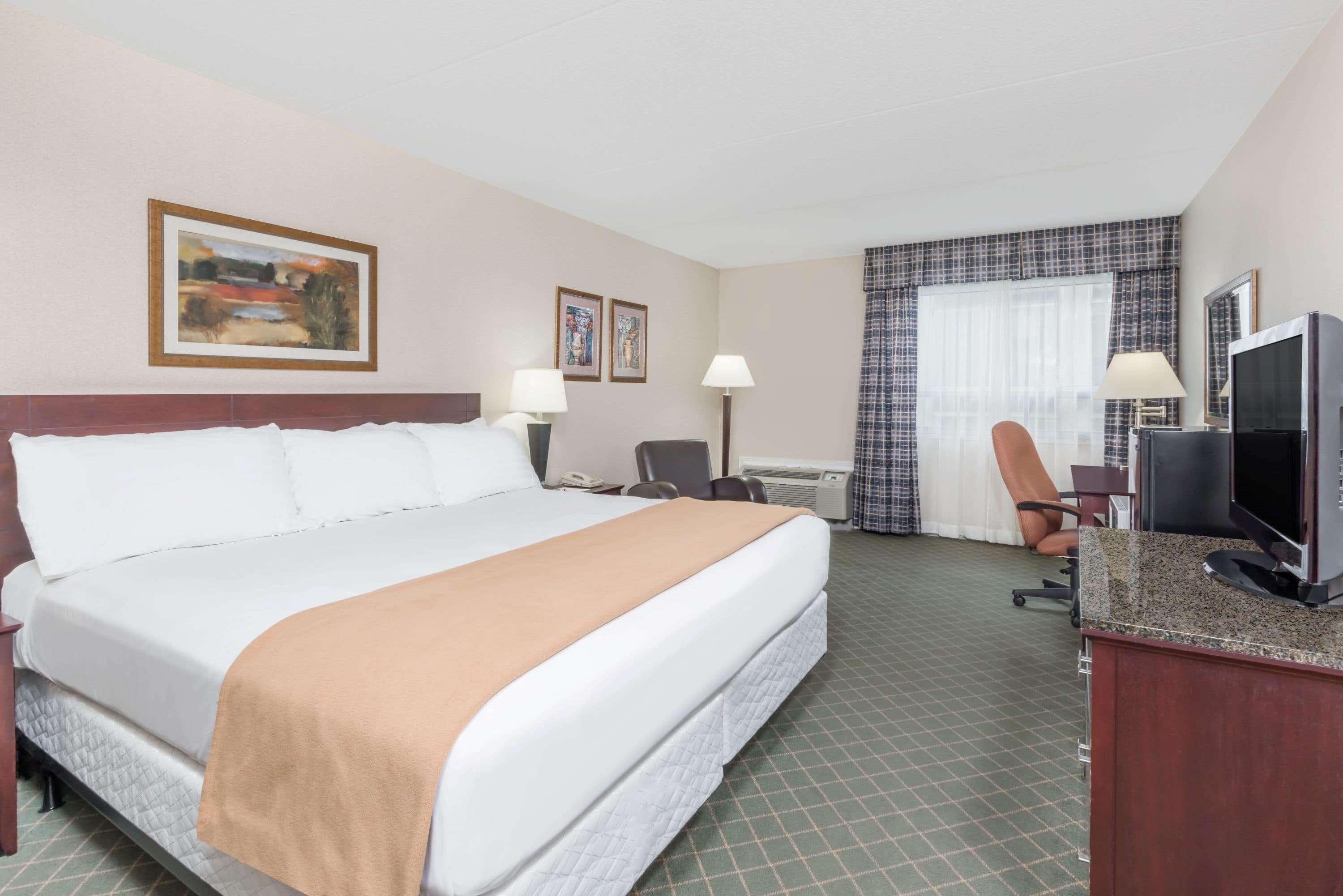 Ramada By Wyndham London Hotel Buitenkant foto