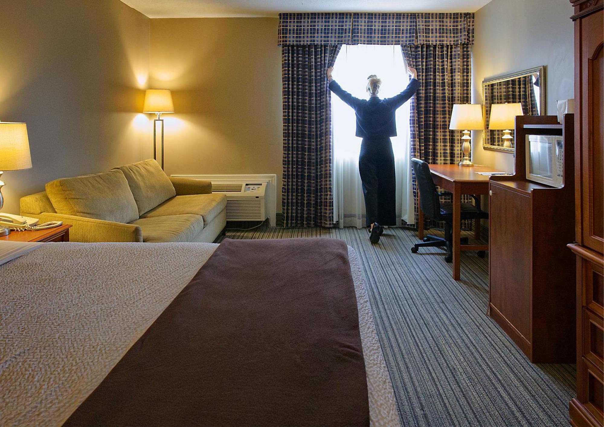 Ramada By Wyndham London Hotel Buitenkant foto