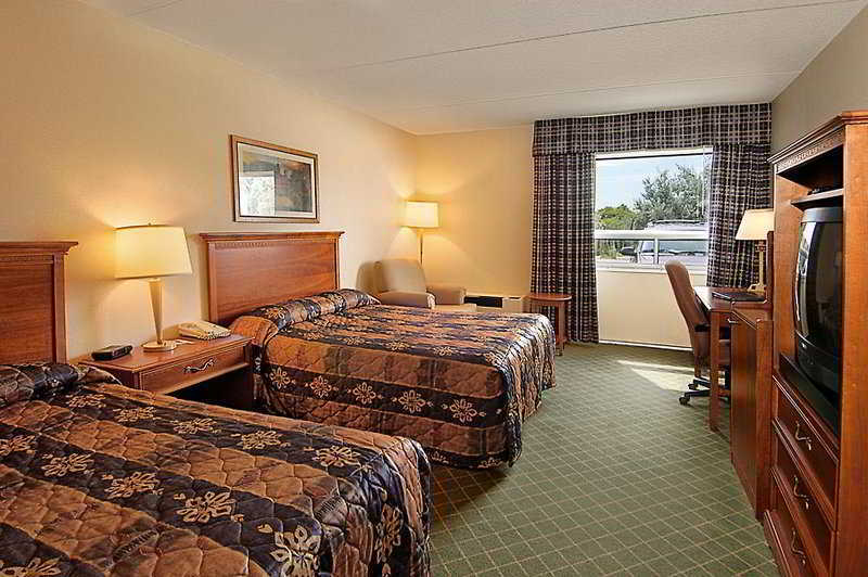 Ramada By Wyndham London Hotel Buitenkant foto